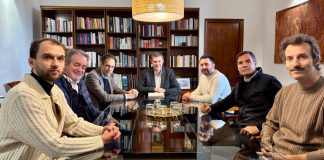 El Govern se reúne con galeristas para apoyar la rebaja del IVA cultural ante el Estado El Govern se reúne con galeristas para apoyar la rebaja del IVA cultural ante el Estado