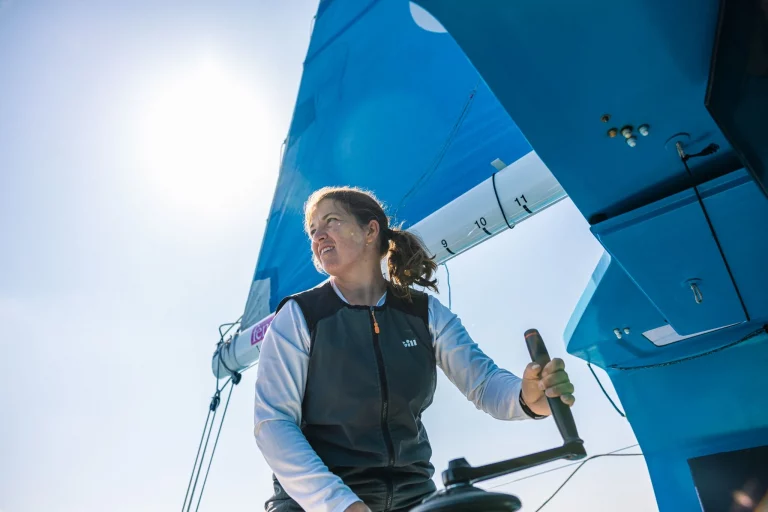 Aina Bauza busca partner principal para la Route du Rhum 2026 tras un récord en solitario en el Atlántico