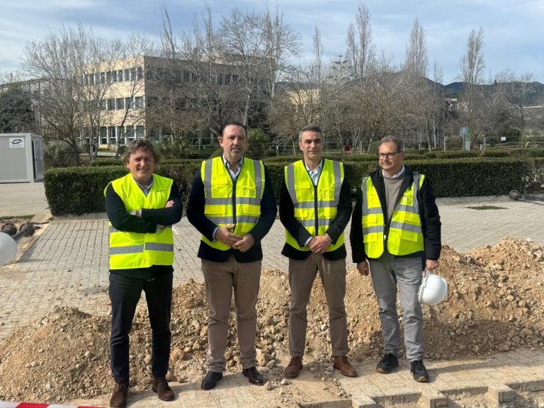 El Govern inicia las obras del parque fotovoltaico de autoconsumo con marquesinas en el Parc Bit