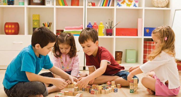 Educació destina 2,35 millones de euros para abaratar el servicio de escuela matinera en Baleares