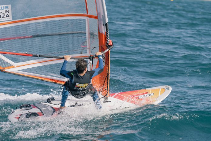 El Club Nàutic S’Arenal corona a los campeones de Baleares de iQFOiL y Techno 293