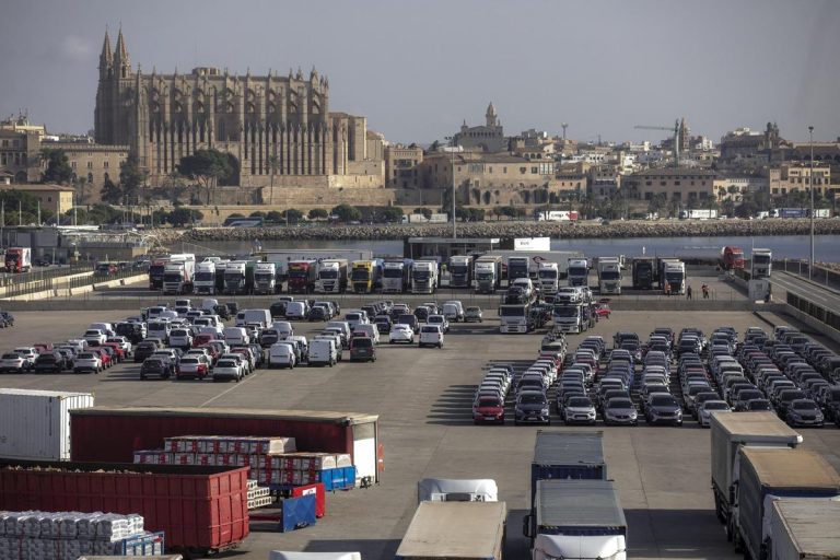 Avanza la regulación de la entrada de vehículos y traslada al sector naviero que no cobrará la tasa