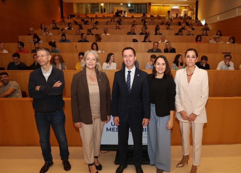 El programa formativo del Consell para ayuntamientos alcanza los 2.400 alumnos y amplía su oferta en 2026