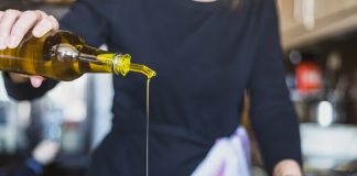 Un estudio estatal con participación del IdISBa confirma que el aceite de oliva virgen extra reduce el riesgo cardiovascular Un estudio estatal con participación del IdISBa confirma que el aceite de oliva virgen extra reduce el riesgo cardiovascular