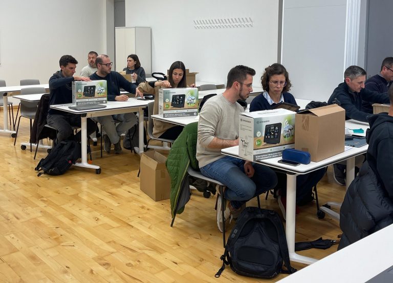 Reparto de estaciones meteorológicas del proyecto XarMet en centros educativos de Baleares