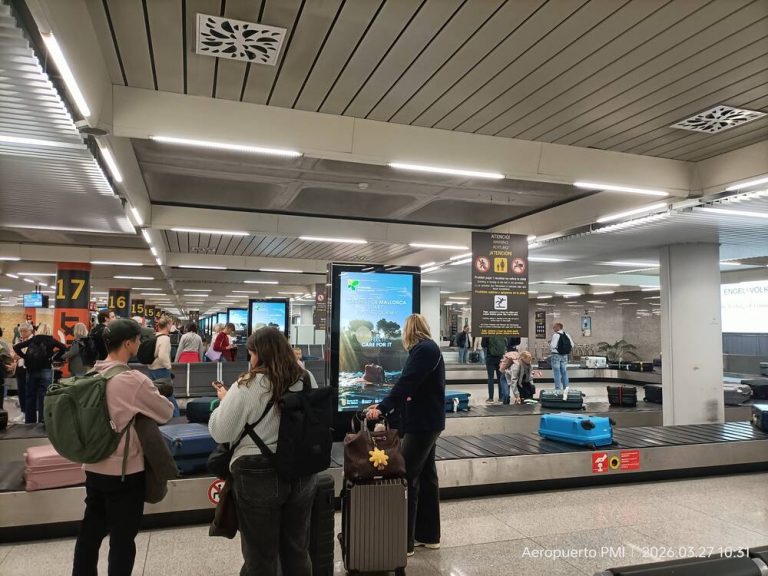 “Cuidar Mallorca es parte del viaje”: el aeropuerto de Palma lanza una gran campaña de concienciación turística