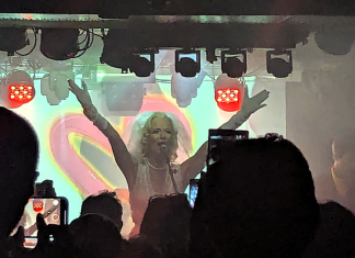 Susana Lois presenta su nuevo disco “Naciéndome” en La Movida Café Concierto de Palma Susana Lois presenta su nuevo disco “Naciéndome” en La Movida Café Concierto de Palma