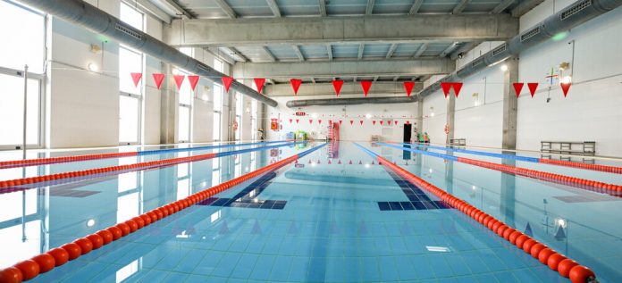 La piscina Marga Crespí reabre al público tras finalizar los trabajos de mejora en sus instalaciones