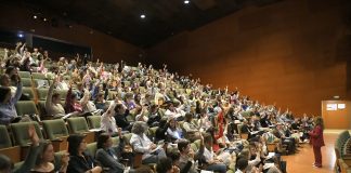 Más de 300 docentes participan en la jornada de Convivèxit sobre convivencia, bienestar y coeducación Más de 300 docentes participan en la jornada de Convivèxit sobre convivencia, bienestar y coeducación