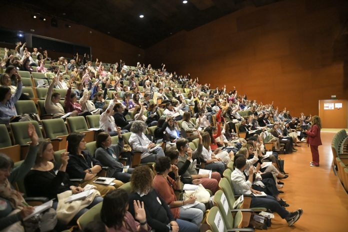 Más de 300 docentes participan en la jornada de Convivèxit sobre convivencia, bienestar y coeducación