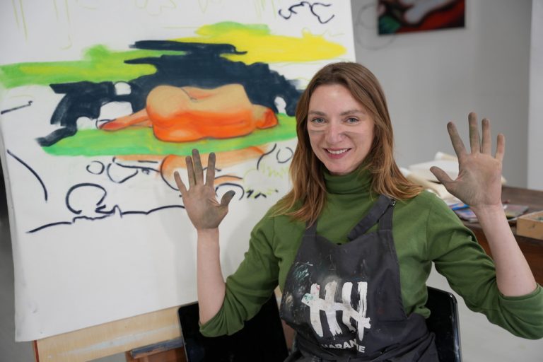 Anastasia Belous transforma la memoria de Ucrania en arte desde su estudio en Palma