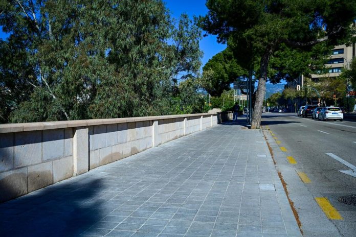 Palma reconstruye un tramo del muro de marés del torrent de Sa Riera para reforzar la seguridad Palma reconstruye un tramo del muro de marés del torrent de Sa Riera para reforzar la seguridad