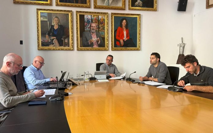 El Consell de Mallorca consensúa la futura ley de la Serra de Tramuntana con más de 50 actores del territorio El Consell de Mallorca consensúa la futura ley de la Serra de Tramuntana con más de 50 actores del territorio