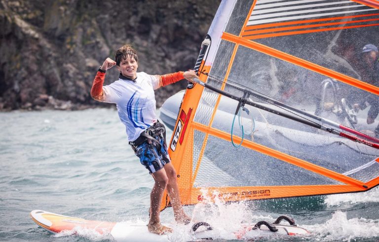 Joshua Castro, campeón del mundo de Techno 293 por tercera vez consecutiva