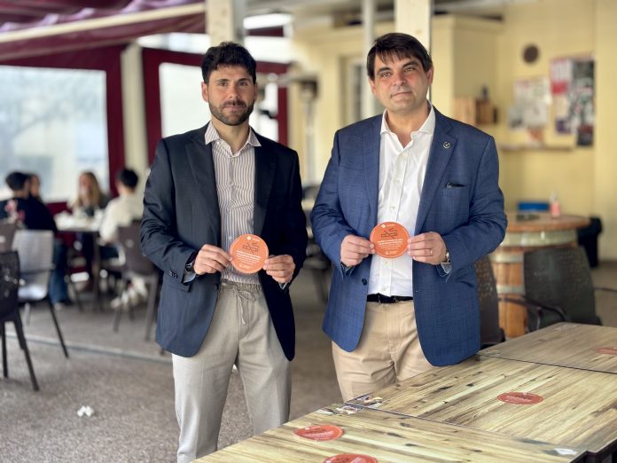 La UIB prohíbe fumar en las terrazas de las cafeterías del campus