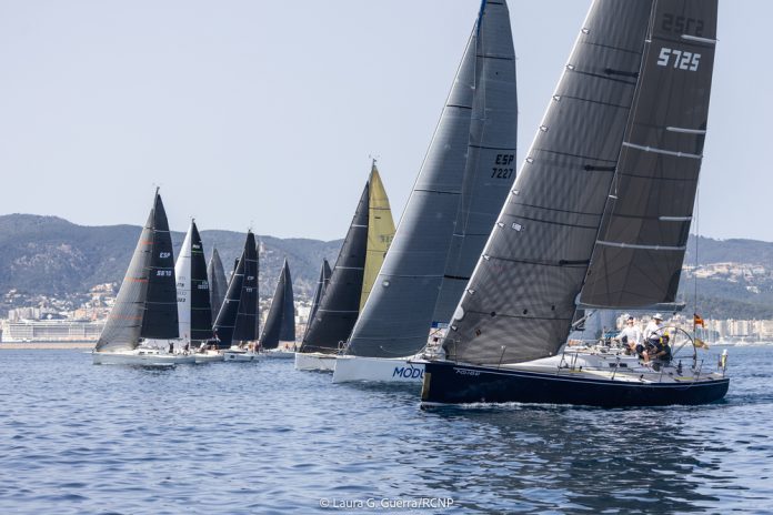 Zarpa la XIII Volta a Mallorca A3 rumbo a la costa norte ante un fin de semana de meteorología exigente