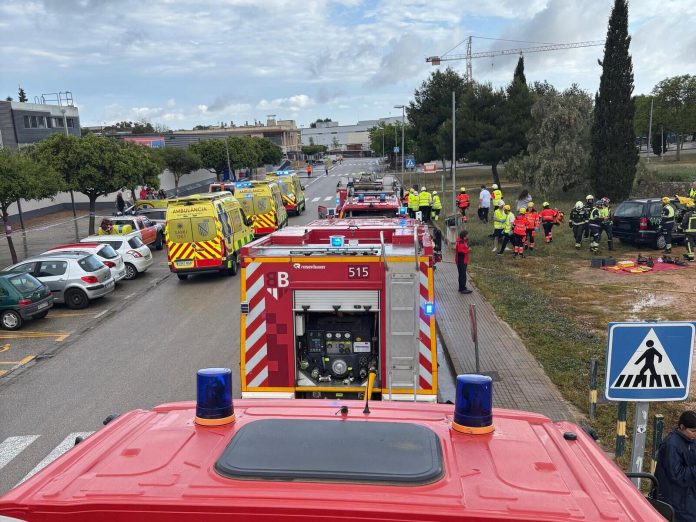 Bombers de Mallorca posa a prova la seva capacitat de resposta en un simulacre d’emergència de gran complexitat a Marratxí