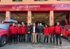 86 plazas de bomberos en la mayor oferta pública de la historia del cuerpo 86 plazas de bomberos en la mayor oferta pública de la historia del cuerpo Un total de 694 aspirantes optan a incorporarse a los Bombers de Mallorca en una convocatoria que incrementa significativamente la plantilla del servicio de emergencias Palma, 10 de mayo de 2026. El Consell de Mallorca ha convocado un nuevo proceso de oposiciones para cubrir 86 plazas de bomberos, la mayor oferta pública de empleo realizada hasta ahora por el cuerpo de emergencias insular. La convocatoria supone un incremento notable respecto a la anterior oferta, celebrada en 2021, cuando se convocaron 32 plazas. En esta ocasión, el número de puestos aumenta en 54 plazas, consolidando así el refuerzo de la plantilla de Bombers de Mallorca. Un total de 694 aspirantes se han presentado al proceso selectivo para optar a una de las plazas convocadas. El conseller de Hacienda, Innovación y Función Pública, Rafel Bosch, ha destacado que “con esta convocatoria de oposiciones queda patente el compromiso del Consell de Mallorca para consolidar la plantilla de los Bombers de Mallorca”. En este sentido, ha subrayado que el objetivo es “reforzar un servicio esencial como el que ofrecen los bomberos y bomberas de Mallorca”. La institución insular considera esta convocatoria una apuesta estratégica para mejorar la capacidad operativa y de respuesta del cuerpo de emergencias, garantizando así una mayor cobertura y seguridad para la ciudadanía de toda la isla.
