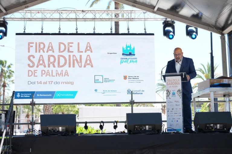 Palma inaugura la II Fira de la Sardina con más de 25 recetas y una nueva plaza dedicada al vino blanco