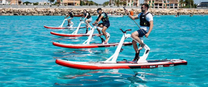 El Consell impulsa el primer Circuito de Bicicletas Acuáticas de Mallorca con pruebas abiertas a todas las edades