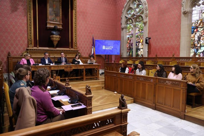 El Consell de Mallorca incrementa un 30% las ayudas para atender a personas en contexto de prostitución