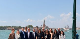 El talento emergente de Mallorca llega a la Bienal de Venecia con una exposición de alumnos de Bellas Artes de ADEMA El talento emergente de Mallorca llega a la Bienal de Venecia con una exposición de alumnos de Bellas Artes de ADEMA