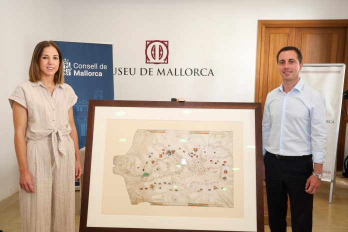 El Museu de Mallorca recibe la histórica carta portulana de Pere Rossell adquirida por el Consell de Mallorca