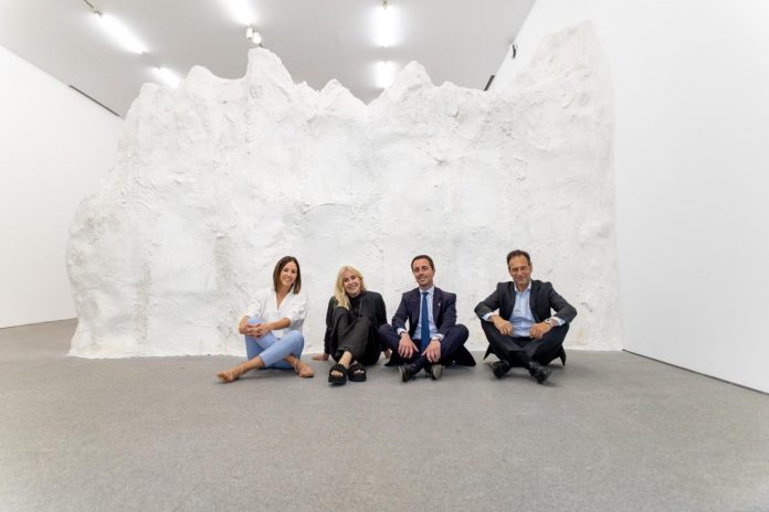 El presidente Galmés visita en el Reina Sofía las obras de artistas vinculados a Mallorca presentes en la colección del museo