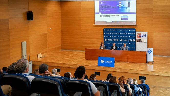 Expertos en derecho laboral reclaman reformas para frenar el absentismo laboral en España