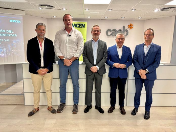 CAEB y Howden destacan el bienestar y la salud laboral como claves para fidelizar el talento