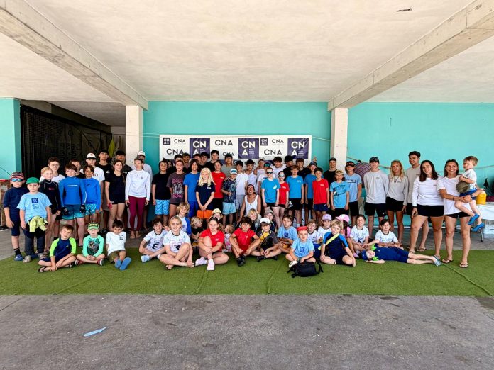 El Club Nàutic S’Arenal homenajea a Paula Barceló tras proclamarse subcampeona del mundo de 49er FX