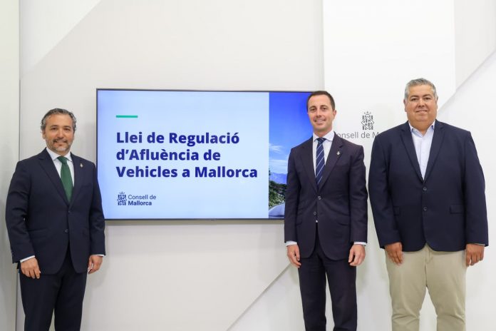 El Consell de Mallorca llevará al pleno la ley para limitar la entrada de vehículos en la isla