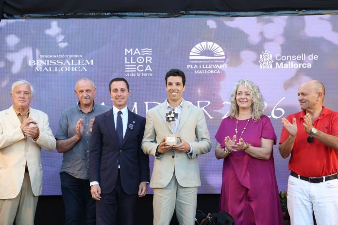 Joan Munar recibe el I Premio Raïm d’Or en reconocimiento a una trayectoria marcada por la superación y el esfuerzo