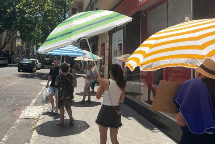 Vecinos de Pere Garau denuncian la falta de arbolado y reclaman corredores verdes para combatir el calor