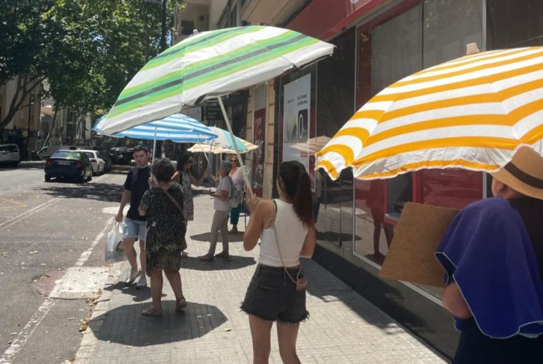 Vecinos de Pere Garau denuncian la falta de arbolado y reclaman corredores verdes para combatir el calor