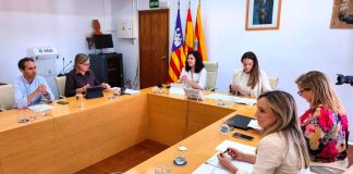 El Consell de Mallorca impulsa nuevas medidas para reforzar los servicios sociales y la atención a las familias vulnerables El Consell de Mallorca impulsa nuevas medidas para reforzar los servicios sociales y la atención a las familias vulnerables