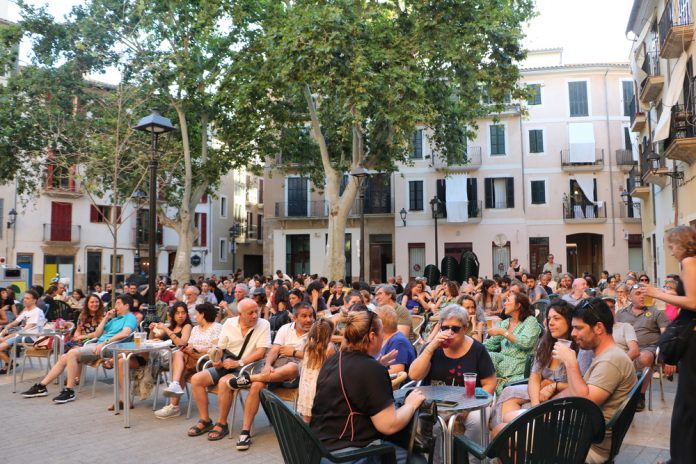 Canamunt vuelve a llenar las calles de vida con unas fiestas autogestionadas y sin financiación pública