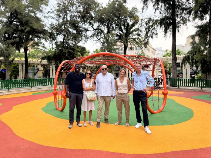 Reabre el parque infantil de la plaza Francesc Garcia i Orell tras una renovación integral