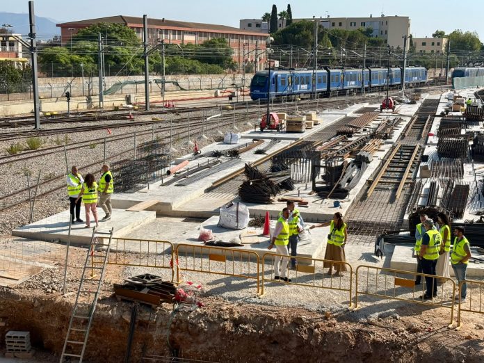 SFM moderniza los talleres de Son Rullan y adapta los horarios de agosto para avanzar en las obras
