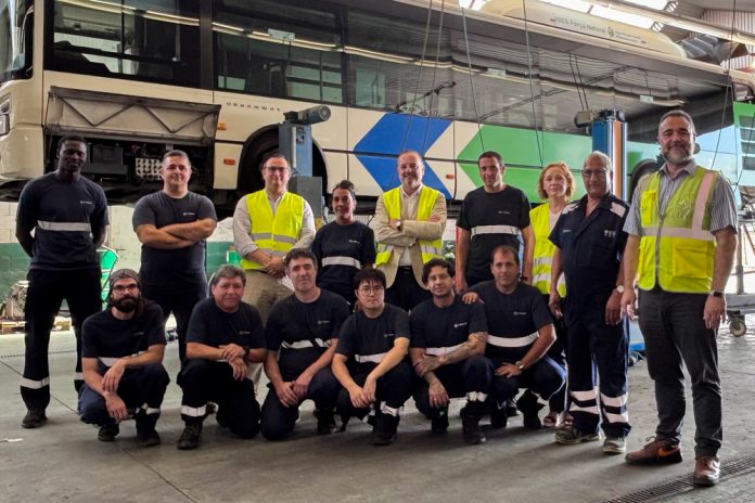 La EMT Palma incorpora 10 nuevos mecánicos para reforzar el mantenimiento de su flota