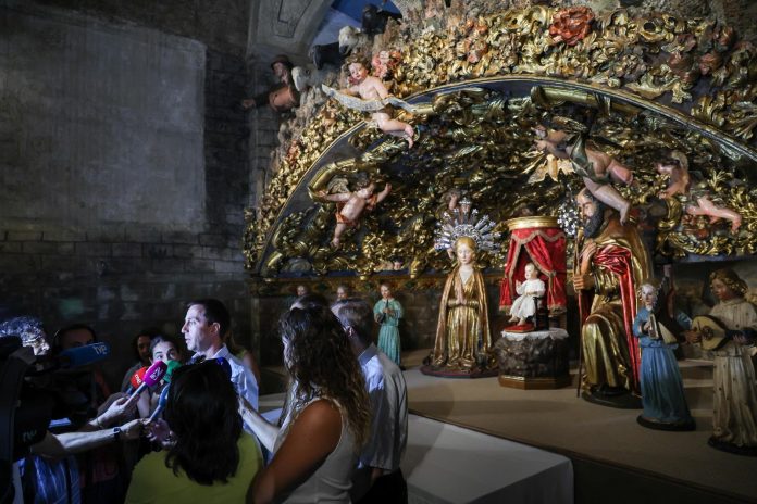 El belén de la Sang vuelve a lucir completo tras más de una década de restauración