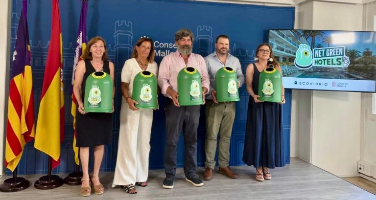 El Consell y Ecovidrio impulsan un programa para fomentar el reciclaje en cerca de 800 hoteles de Mallorca