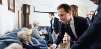 El Consell cubrirá íntegramente el déficit de seis residencias municipales con 5 millones de euros El Consell cubrirá íntegramente el déficit de seis residencias municipales con 5 millones de euros