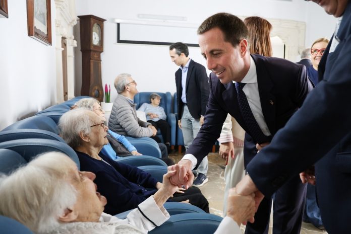 El Consell cubrirá íntegramente el déficit de seis residencias municipales con 5 millones de euros