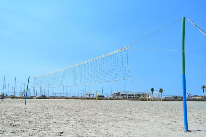 Palma estrena una zona deportiva fija en Platja de Palma con fútbol y vóley playa Palma estrena una zona deportiva fija en Platja de Palma con fútbol y vóley playa