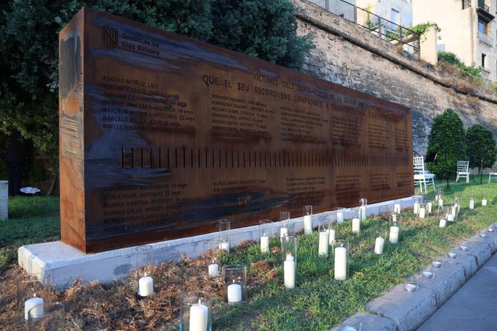 El Govern llevará el Muro de la Dignidad a los municipios afectados por los bombardeos de la Guerra Civil