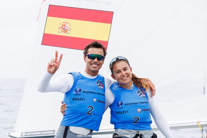 Marta Cardona y Jordi Xammar conquistan el bronce en el Mundial de 470 de Enoshima