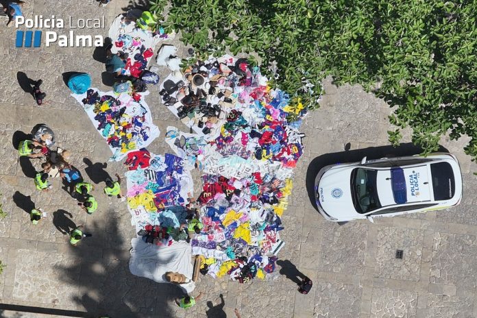 La Policía Local intensifica la lucha contra la venta ambulante ilegal con tres operativos y más de 4.000 artículos intervenidos