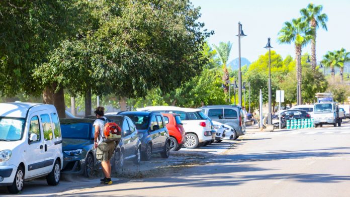 La UIB recupera la normalidad tras la tormenta que causó daños en varios edificios y placas solares La UIB recupera la normalidad tras la tormenta que causó daños en varios edificios y placas solares