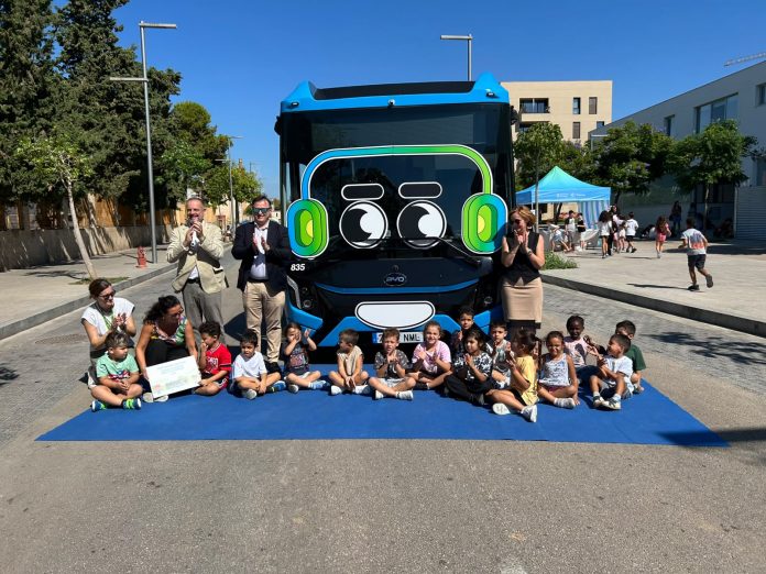 Más de 300 escolares participan en una jornada de movilidad sostenible de la EMT Palma